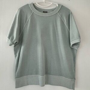 GAP athletic short sleeve sweatshirt. Almost new condition.